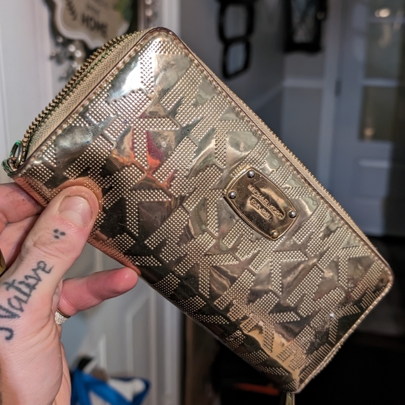 **!! Mega Deal !!**.   6 items for the retail price of one of them !! FIRM PRICE - Picture 3 of 6